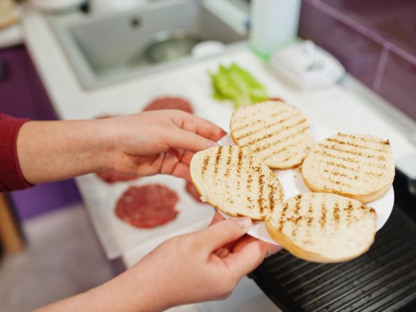 can you toast bread in an air fryer