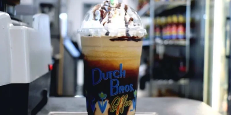 Green Straw Dutch Bros