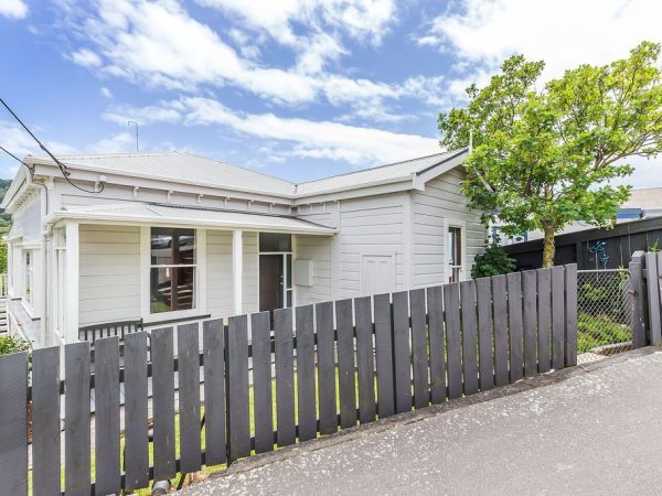 16 Hamilton Road