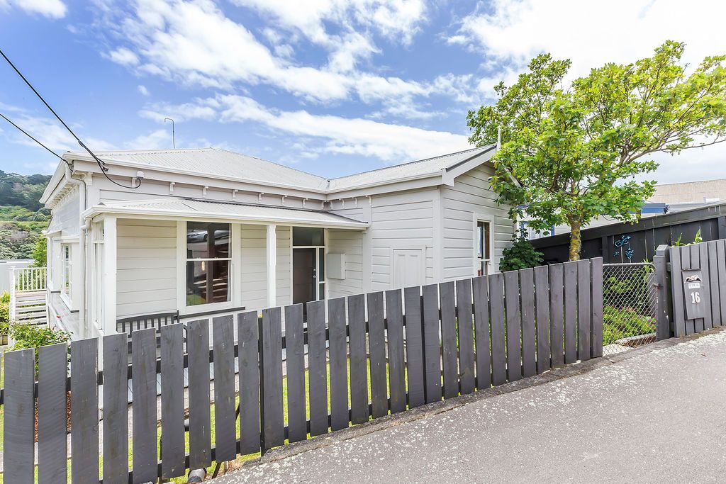 16 Hamilton Road