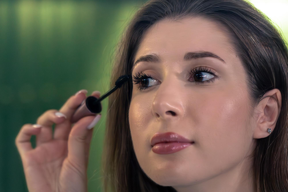 How to Get Rid of Eyelash Glue