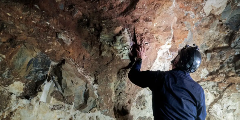 paul esser bones cave